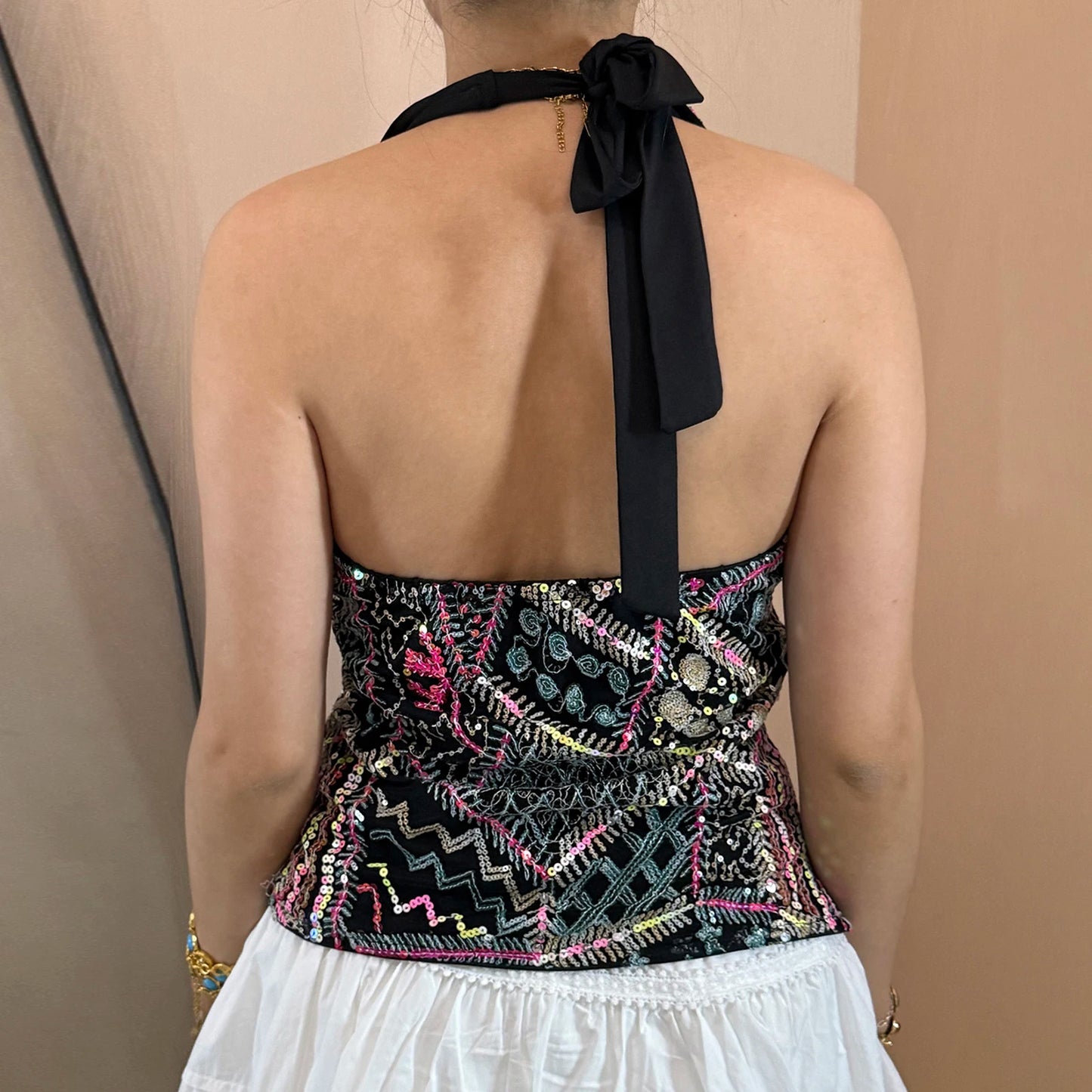 Elegant Sequined Halter Neck Top with V-Neck and Sleeveless Design Perfect for Summer Parties and Events Flattering  Fit