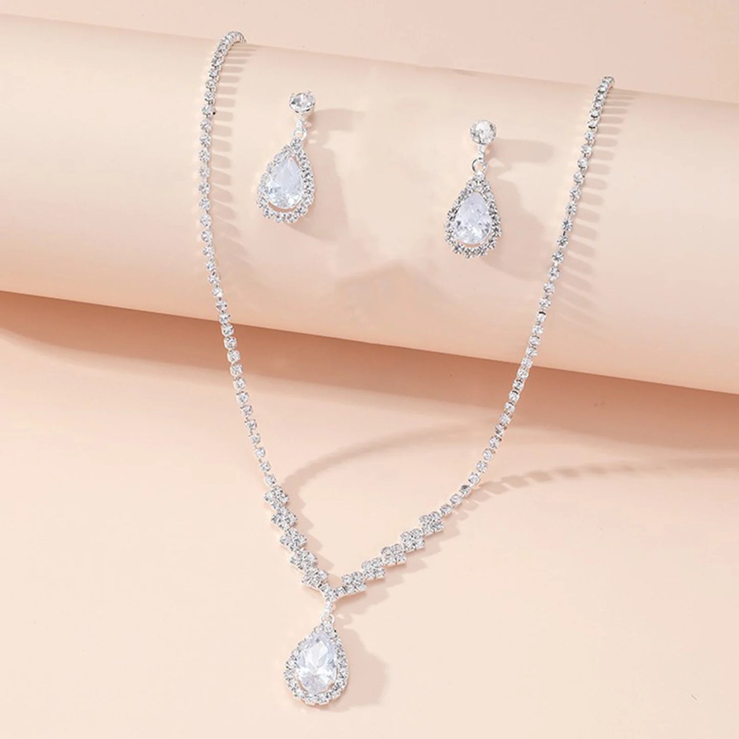 Wedding Season Women's Fashion Droplet Necklace and Earring Set Banquet Party Accessories