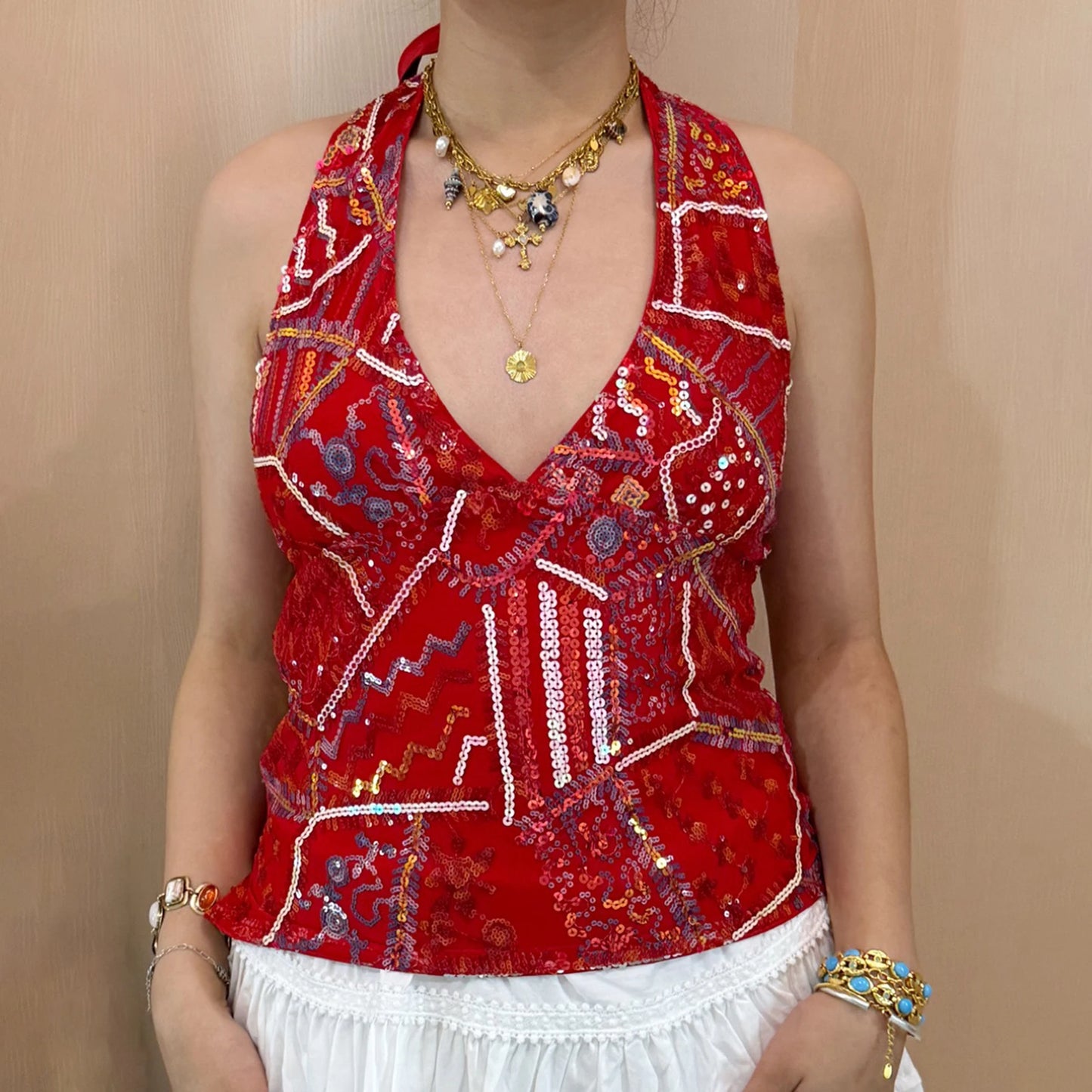 Elegant Sequined Halter Neck Top with V-Neck and Sleeveless Design Perfect for Summer Parties and Events Flattering  Fit