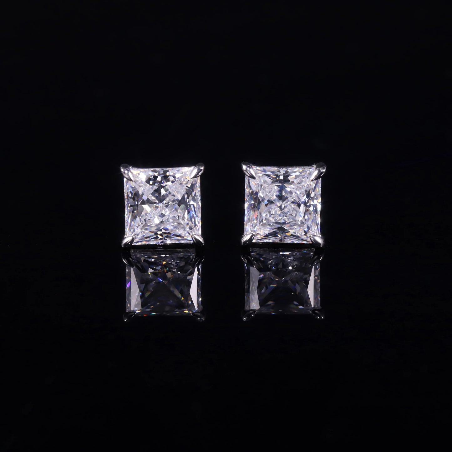 GEM'S BALLET 0.4 - 3.0CT D Color Classic Claw Prong Princess Cut Moissanite Stud Earrings in 925 Sterling Silver Gift For Her