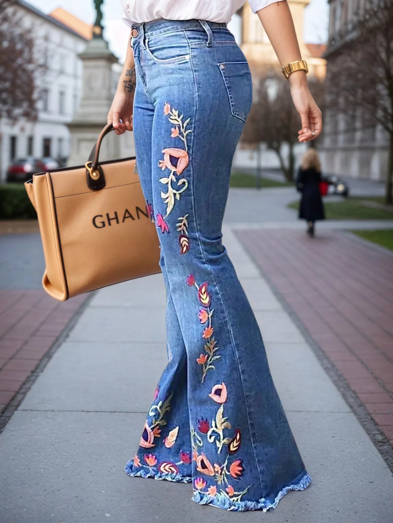 Women's High-Waisted Stretch Floral-Print Slim Fit Denim Flare Pants, with Raw-Edge Hem and Vintage Washed Denim Finish, Sui